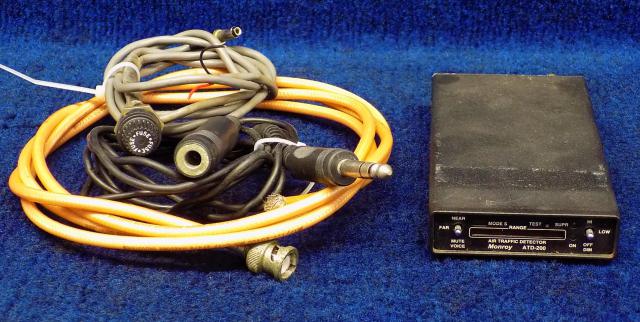 ATD-200 MONROY AEROSPACE - Air Traffic Detector Model ATD 200 11-28 VDC